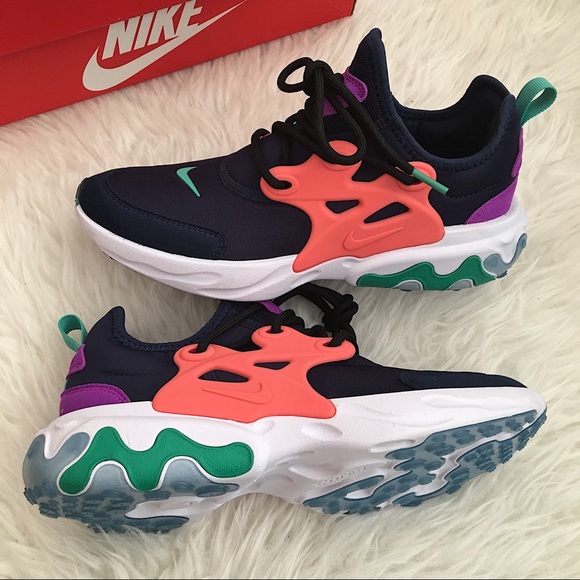 Nike React Presto Women’s Sneakers - Picture 6 of 6